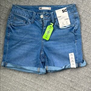 NWT SO Juniors Size 3/26W 4” Light Blue MIDI Stretch Denim Jean Shorts